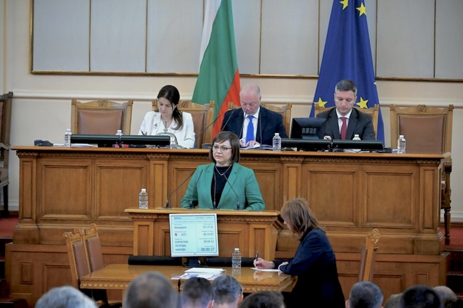 Корнелия Нинова: ГЕРБ и ПП-ДБ не могат си разпределят порциите на властта и цялата държава е заложник на това