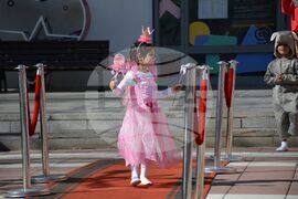 Благоевград - парад - приказни герои