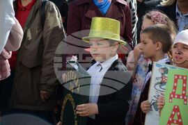 Благоевград - парад - приказни герои