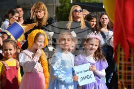 Благоевград - парад - приказни герои