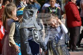 Благоевград - парад - приказни герои