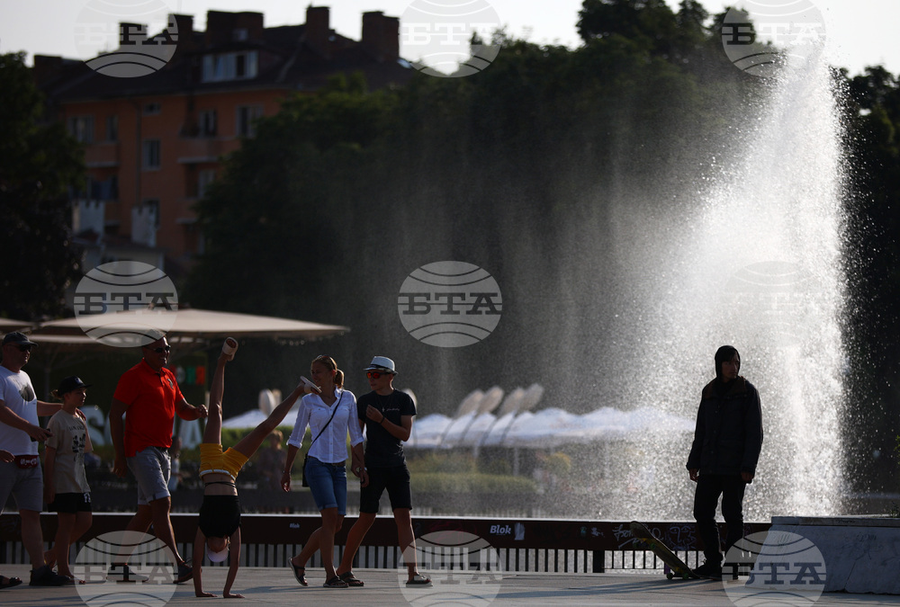 Топло време