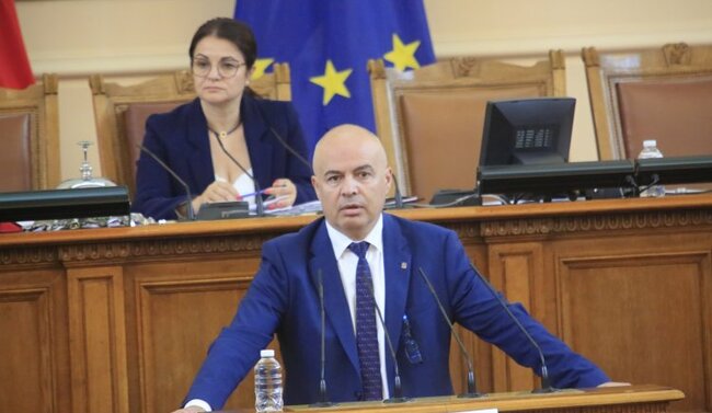 Георги Свиленски: Таен борд и задкулисие на ГЕРБ и „Продължаваме промяната“ разпределя постове в националните регулатори вместо българския парламент