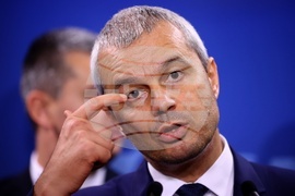 Парламент - Възраждане - изявление