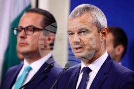 Парламент - Възраждане - изявление