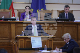 Парламент - заседание - Димо Дренчев