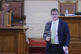 Парламент - заседание - Димо Дренчев