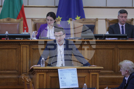 Парламент - заседание - Венко Сабрутев