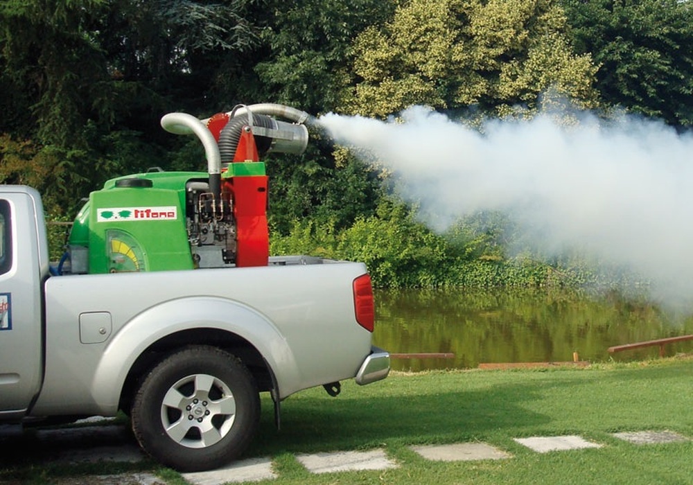 Община Сандански продължава третирането на обществените площи срещу комари