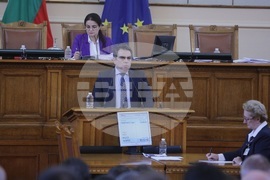 Парламент - заседание - Асен Василев