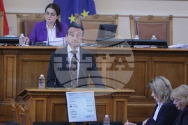 Парламент - заседание - Даниел Лорер