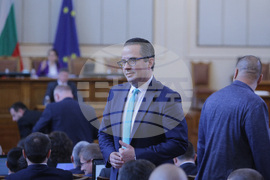 Парламент - заседание - Цончо Ганев