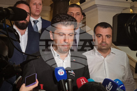 Народно събрание - ПП-ДБ - среща - Кирил Петков - брифинг