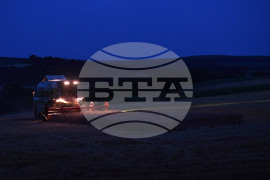 Село Голям Поровец - работа на полето - нощна жътва
