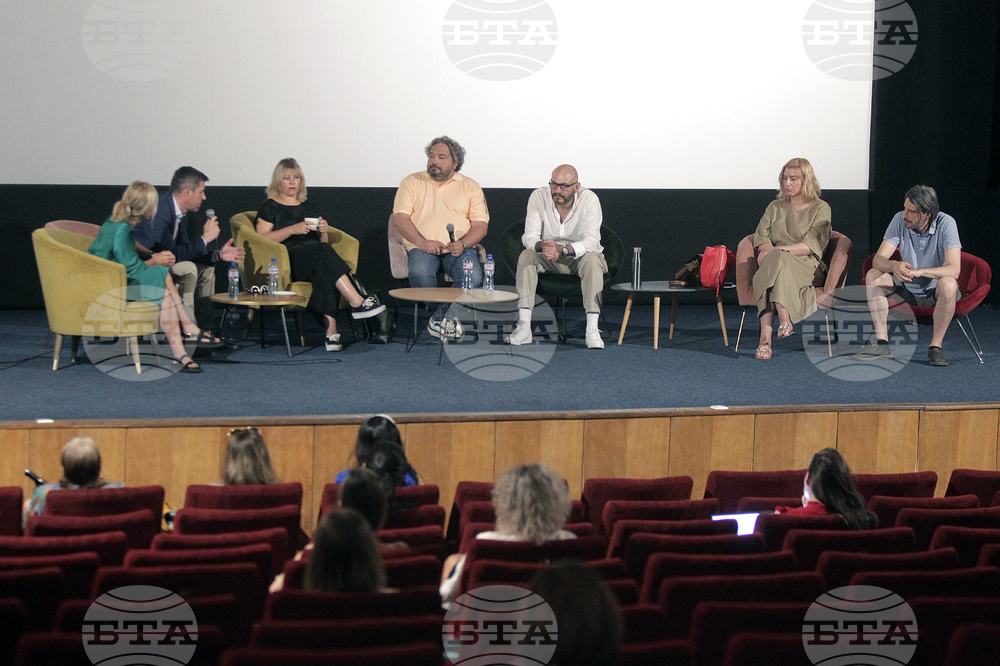 Дом на киното - дискусия "Нагоре по стълбите"