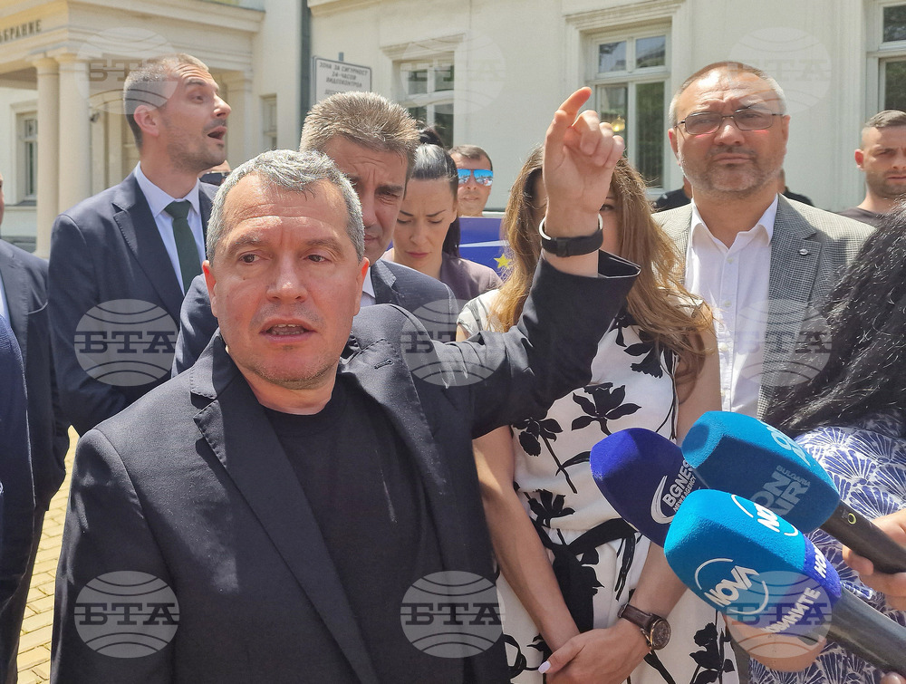 Национален синдикат „Защита" - медици спешна помощ - протест