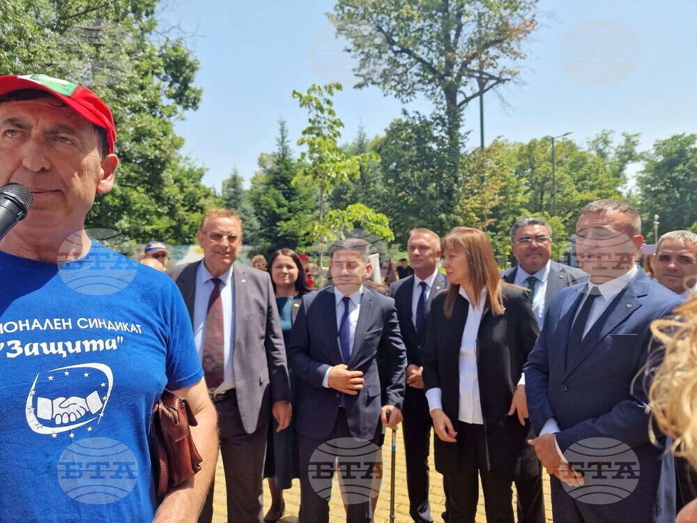 Национален синдикат „Защита" - медици спешна помощ - протест