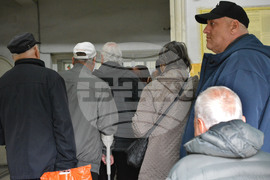 Хасково - пенсионери - опашка