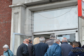 Хасково - пенсионери - опашка