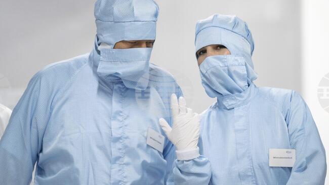 „Инфинеон“ очаква растеж, движен от изкуствения интелект, въпреки спада в печалбата за 2025 г.