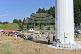 На Роженските поляни започна празничната програма за издигане на българското знаме на 111-метровия пилон „Рожен“