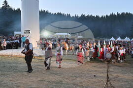 Роженски поляни - пилон „Рожен“ - издигане на националния флаг