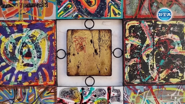 Живописна еко инсталация представя Станислав Божанков в недостроената част на галерията в Кюстендил