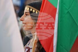 Роженски поляни - пилон „Рожен“ - издигане на националния флаг