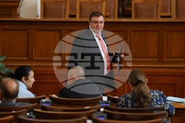 Парламент - заседание - Костадин Ангелов