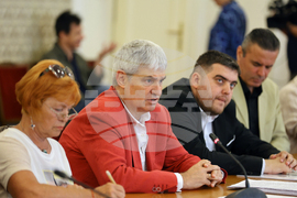 Парламент - ПП-ДБ - КНСБ -  среща