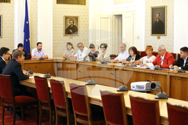 Парламент - ПП-ДБ - КНСБ -  среща