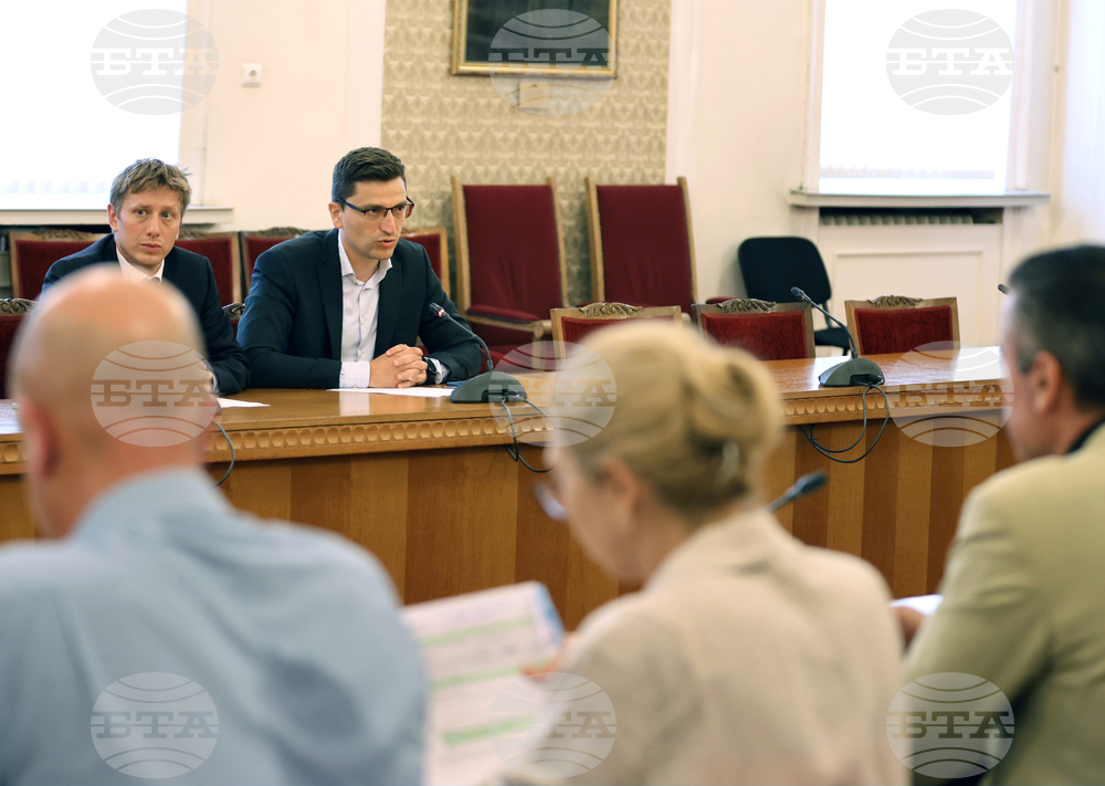 Парламент - ПП-ДБ - КНСБ -  среща