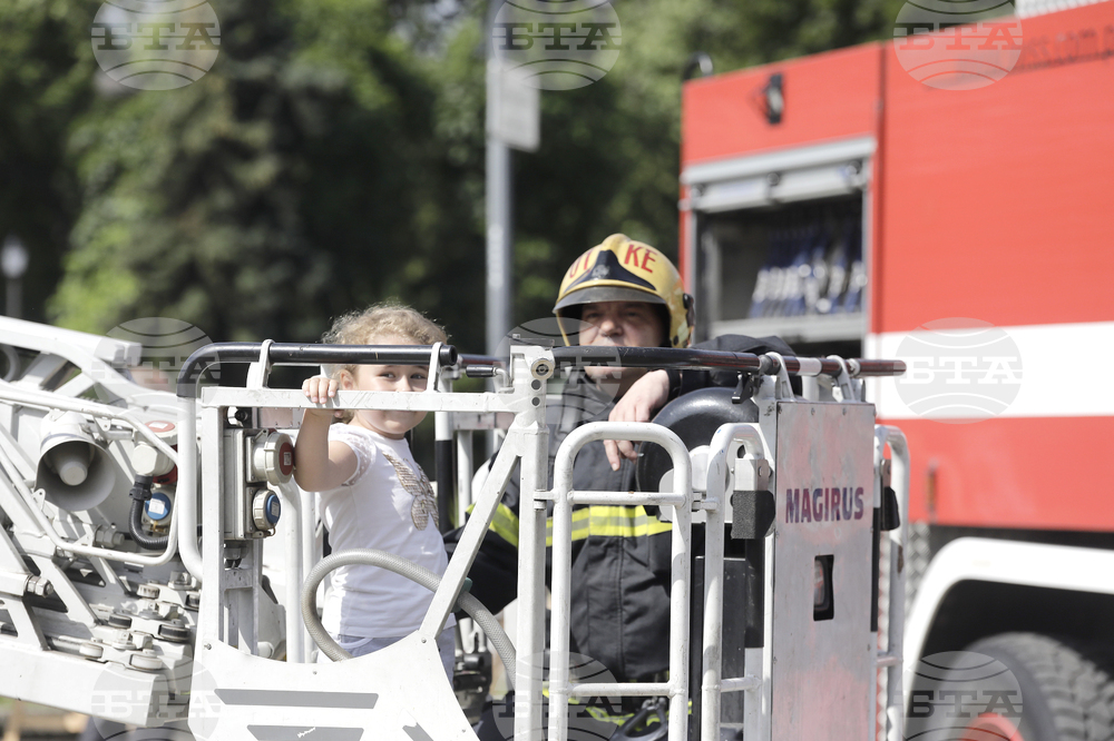 Пожарна служба София - годишнина