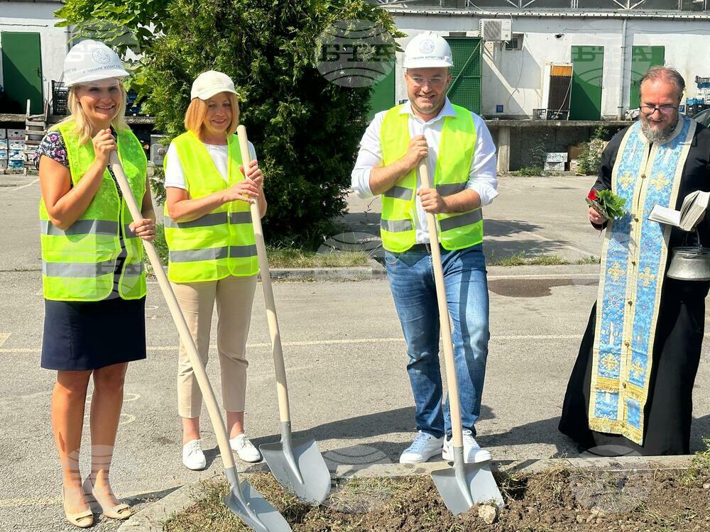 Започна изграждането на многоетажен паркинг в столичния район „Слатина“