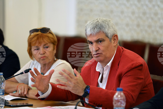 Парламент - ДПС - КНСБ - среща