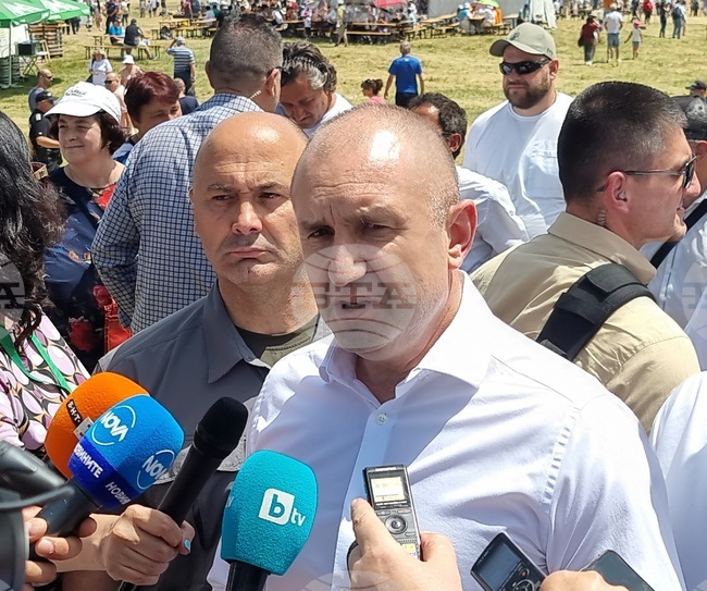 Крайно време е да започнем да мислим трезво и обективно за войната в Украйна, смята президентът Румен Радев