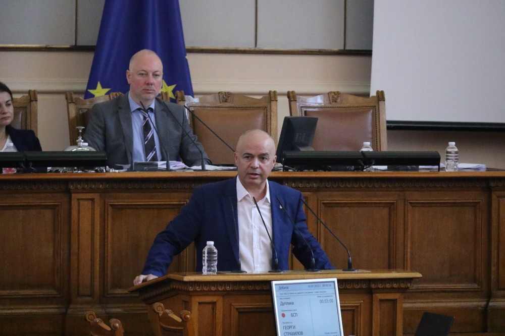 Георги Свиленски към управляващите: Прекроявате Закона за здравното осигуряване, за да намерите удобния човек