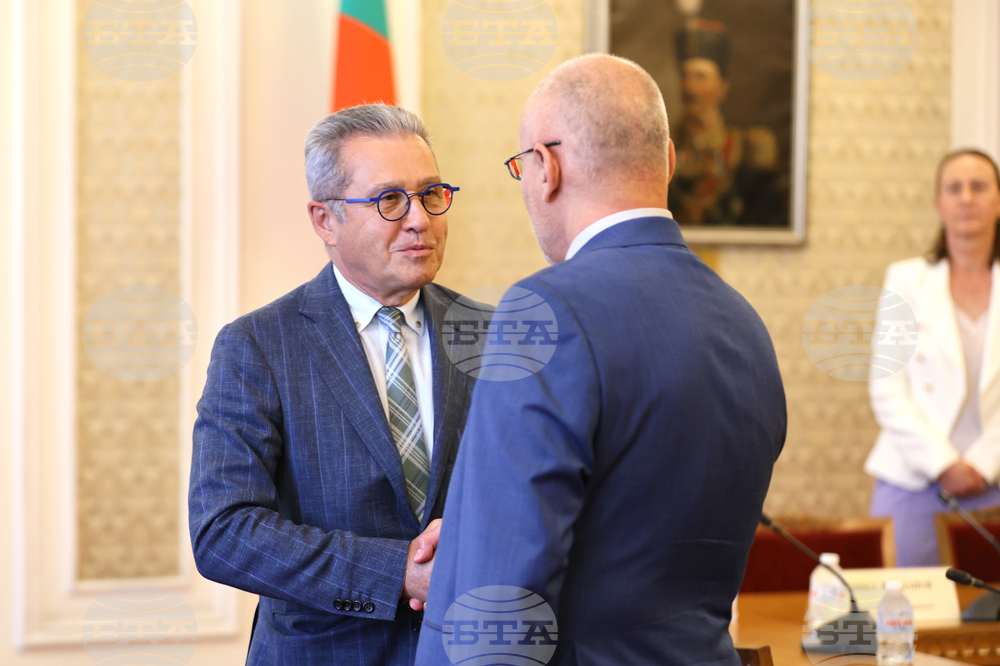 Парламент - Комисия по бюджет и финанси