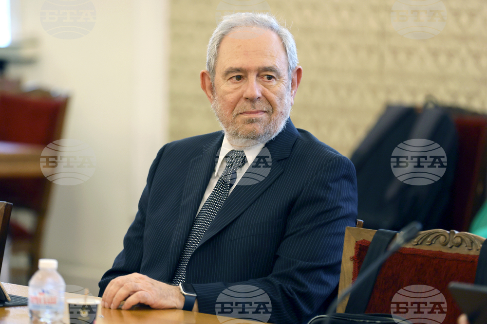 Парламент - Комисия по бюджет и финанси