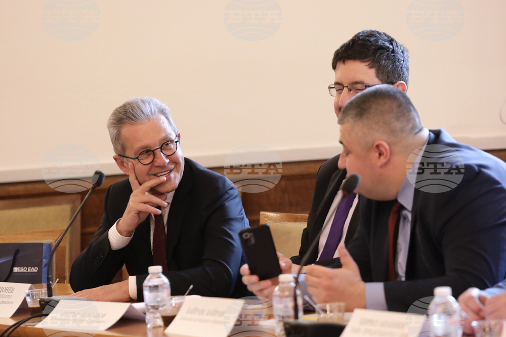 Парламент - Комисия по бюджет и финанси - заседание