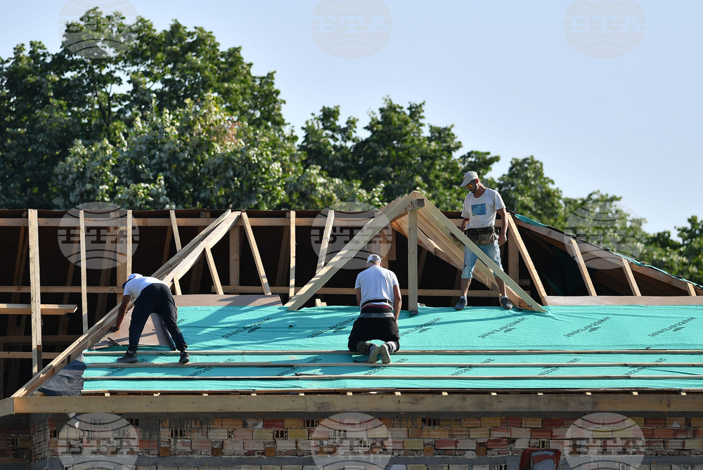 Село Лудогорци - всекидневие - ремонтни дейности