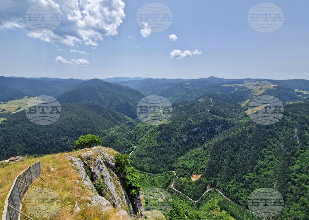 Село Ягодина - панорамна площадка "Орлово око"