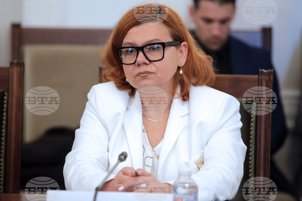 Парламент - Комисия по културата и медиите