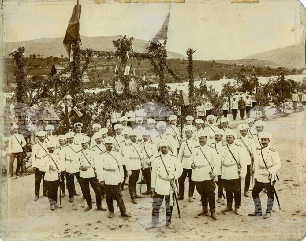 Valuable Military-themed Photos from 19th-20th c. Donated to National History Museum