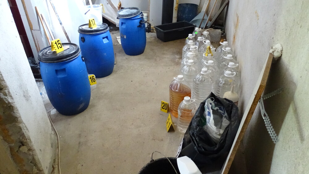 Апелативна прокуратура – Бургас: Окръжна прокуратура - Сливен проведе специализирана полицейска операция за неутрализиране на престъпна дейност на лица от гр. Сливен, извършващи престъпления, свързани с производство на наркотични вещества и прекурсори