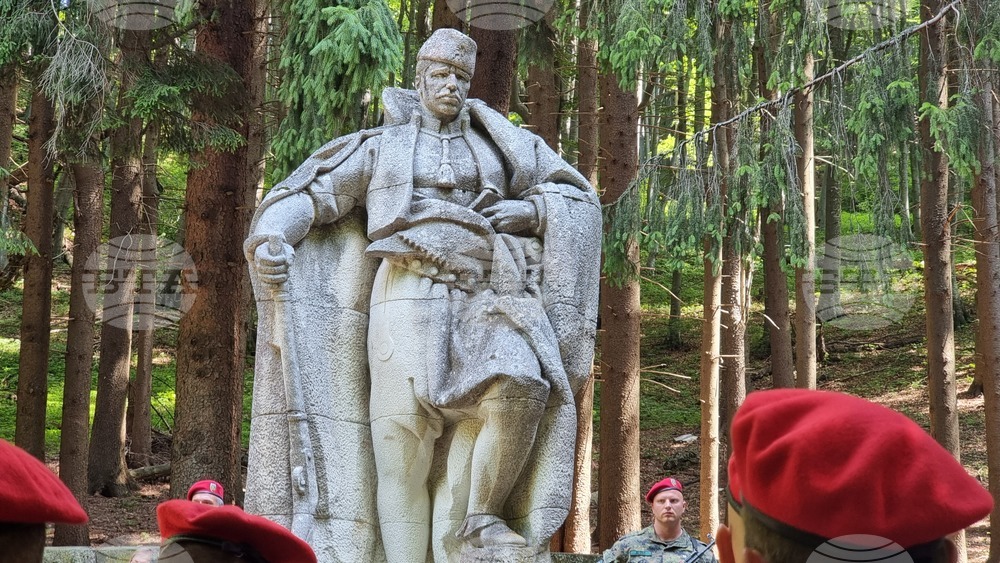 Бузлуджа - паметник - Хаджи Димитър