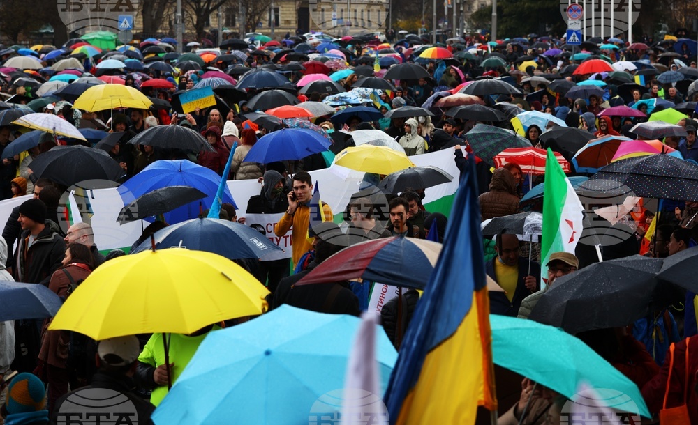 Ukrainian Pupils to Take Additional Online Classes