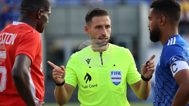 Съдия номер 1 на България за 2025 година Радослав Гидженов ще ръководи мача между ЦСКА 1948 и Левски