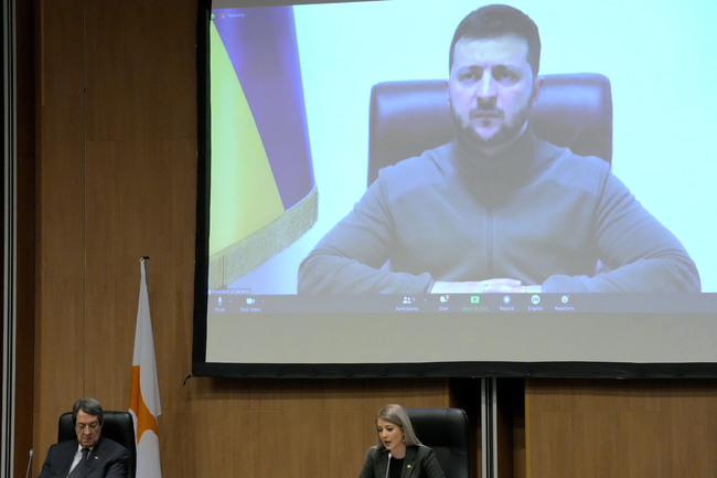 Зеленски призова Кипър да отмени паспортите, издадени на руски лица в рамките на програмата, предназначена за инвеститори