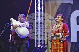 Рожен - събор - Валя Балканска - Петър Янев